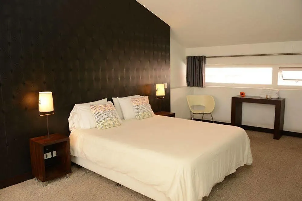 Hotel Casa Gardenia 키토 3*,