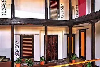 Hotel Casa Gardenia 키토