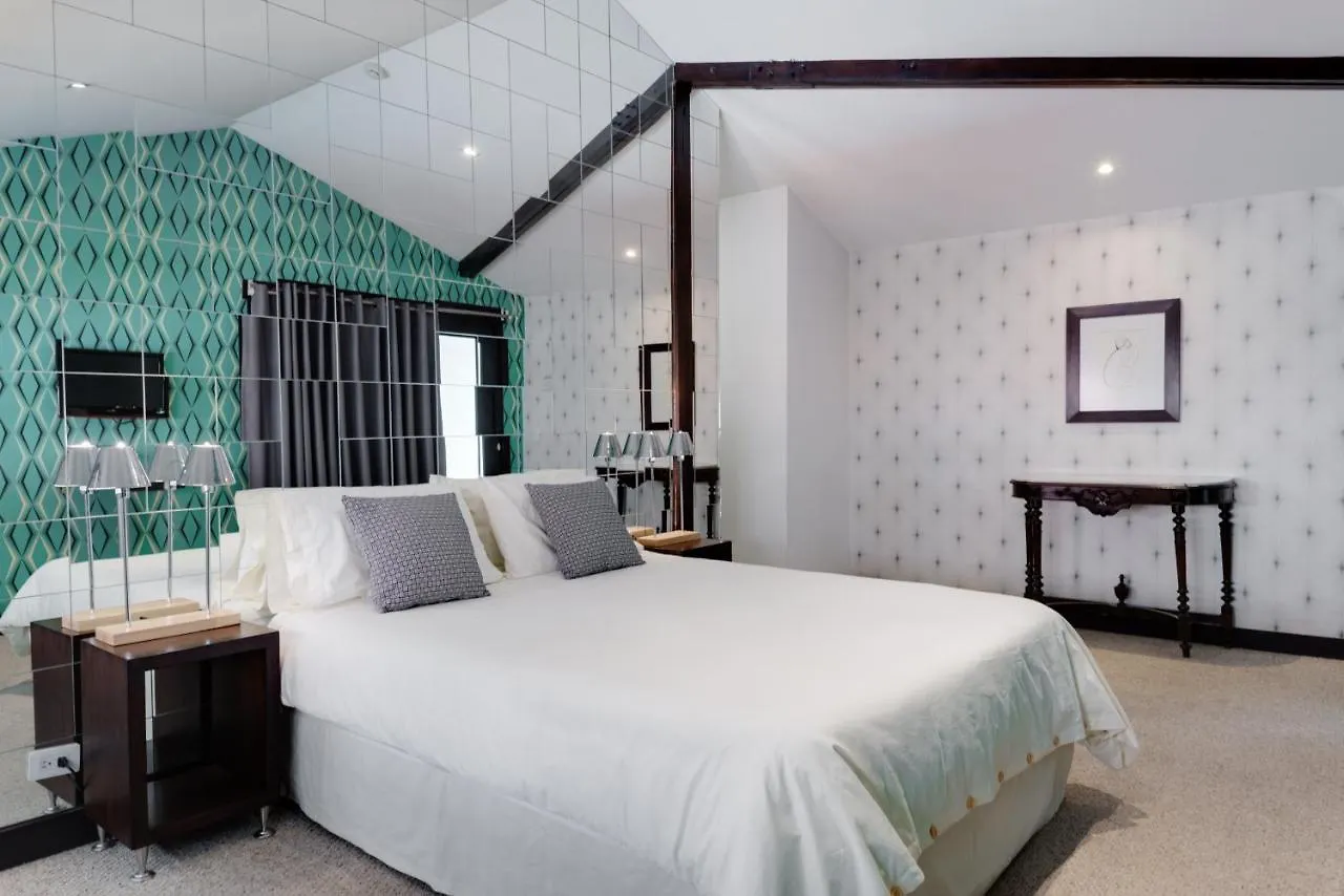 Hotel Casa Gardenia 키토